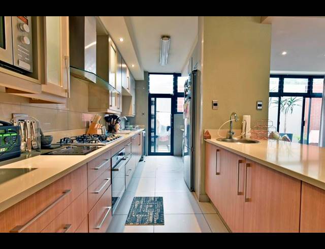 2 BEDROOM APARTMENT FOR SALE IN MELROSE ESTATE